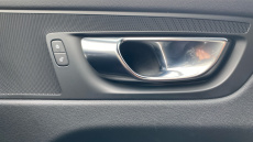 Volvo Xc60 2.0 B5P R DESIGN 5dr AWD Geartronic Petrol Estate